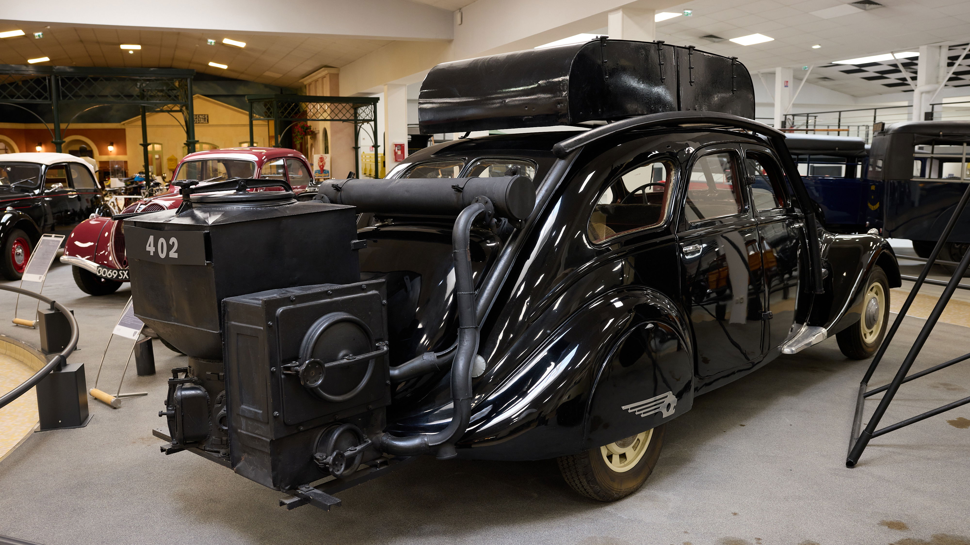Peugeot 402 Gazogene - rear